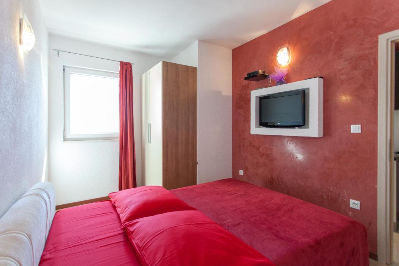 Apartman J & K Подстрана Екстер'єр фото