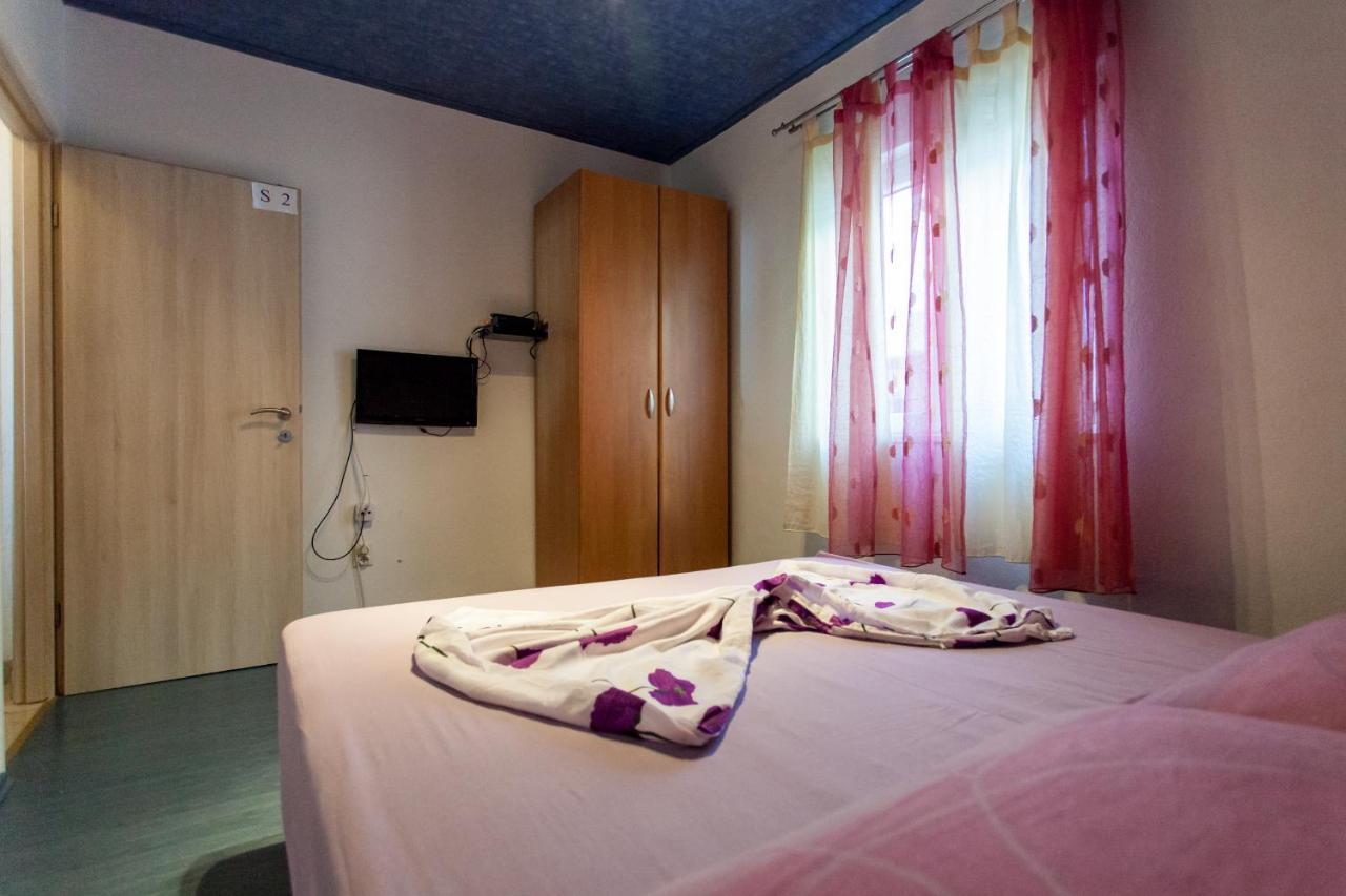 Apartman J & K Подстрана Екстер'єр фото